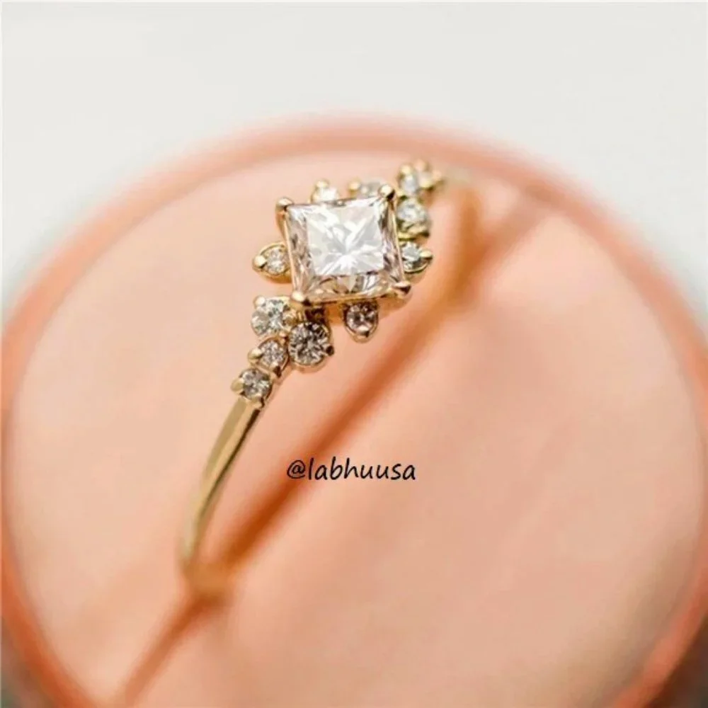 😍GORGEOUS MEN/WOMEN SQUARE DIAMOND💎18K GOLD FLOWER PRINCESS RING, LDMCM074-6